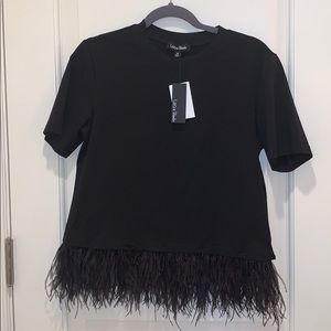 Lea & Viola Black Short Sleeve Tee with Feather Hem